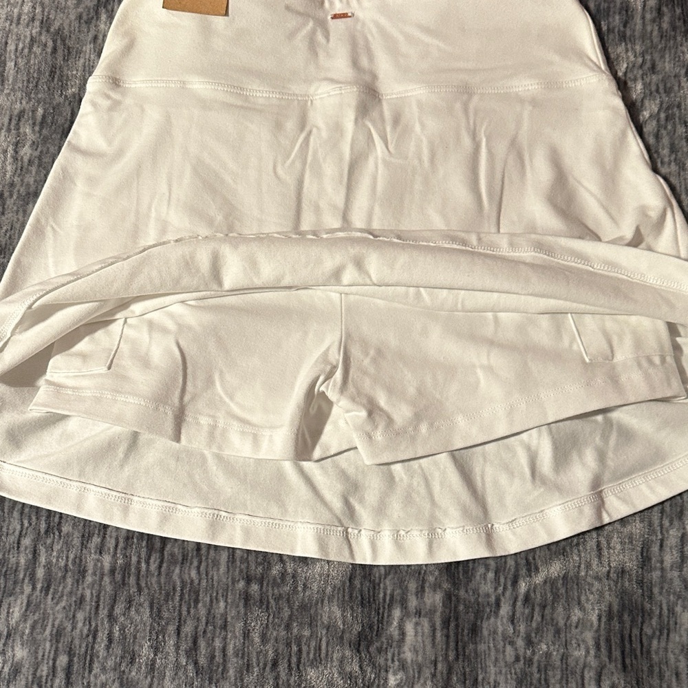 PINK Victoria's Secret White Skort with pockets. BNWT - Picture 6 of 11